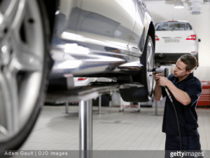 Changer-une-roue-de-voiture