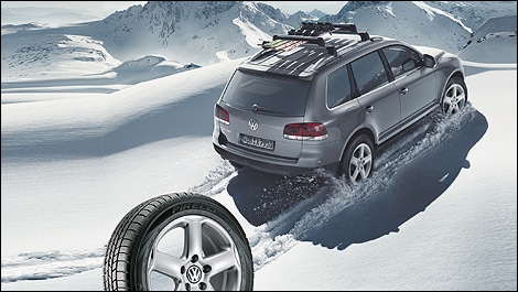 Ne vous aventurez jamais sur la neige ou le verglas sans pneus d’hiver !