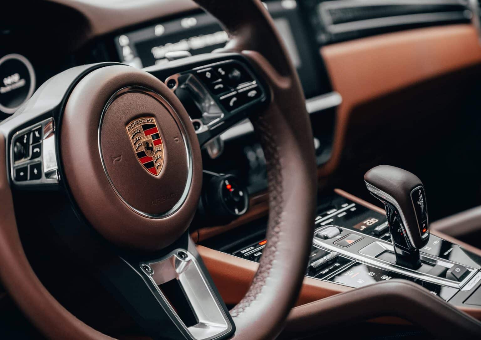 Démarrer une voiture automatique : comment faire